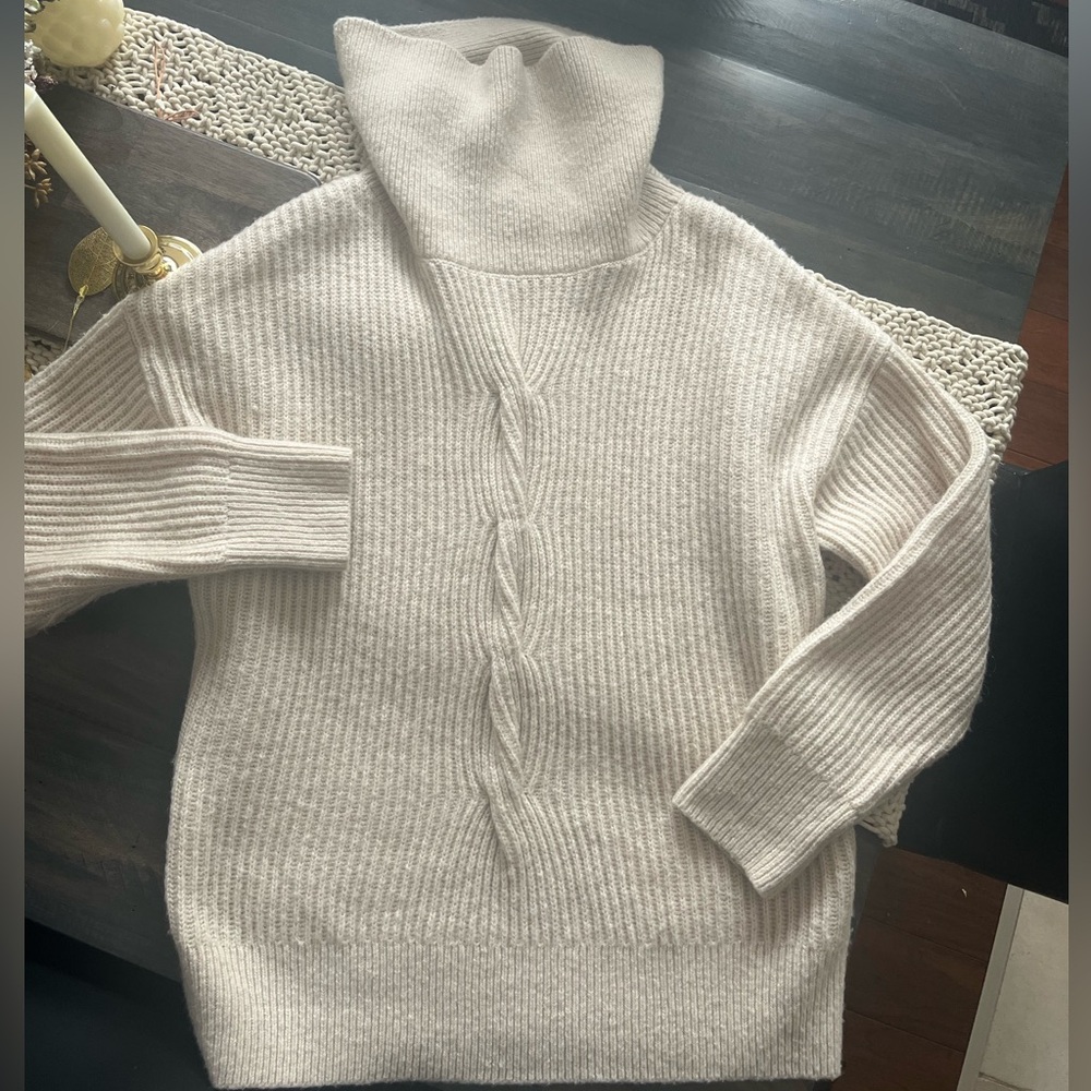 Reiss Monica Cream Knit Sweater size L Like New